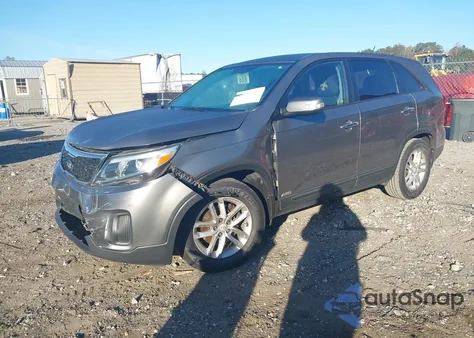 2014 Kia Sorento Lx z USA, uszkodzony, nr VIN 5XYKTCA69EG477418